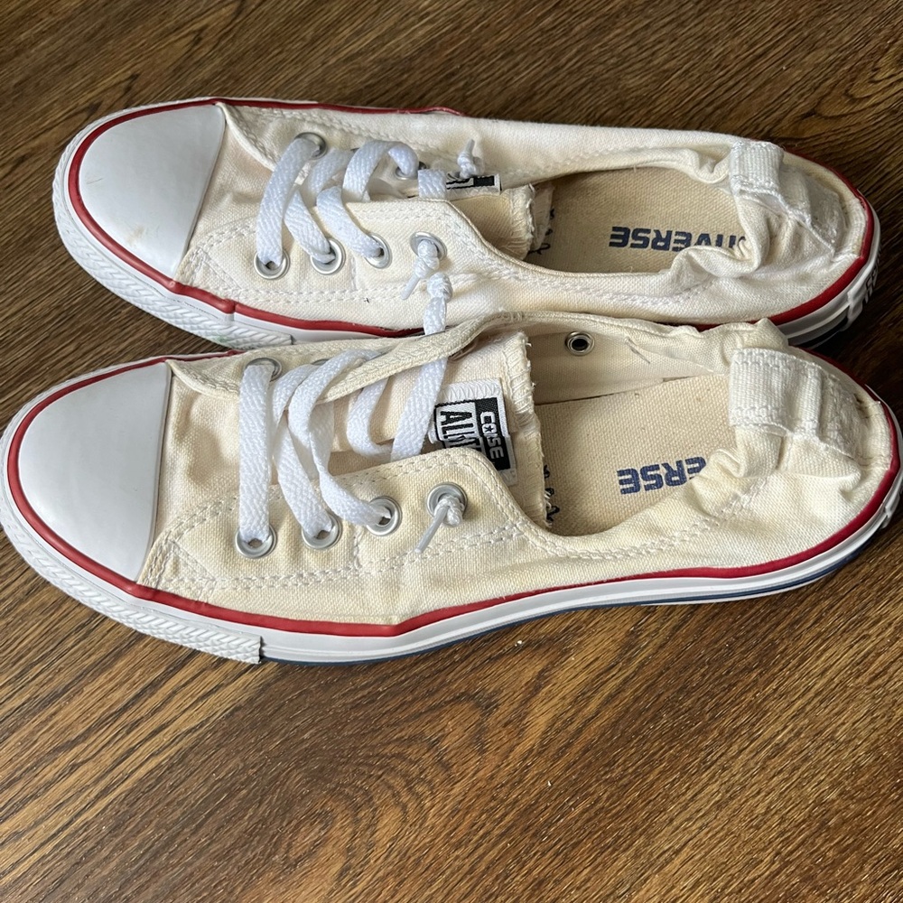 Converse Cream Canvas Shoes size 8.